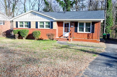 1121 Grovewood Drive Charlotte NC 28208