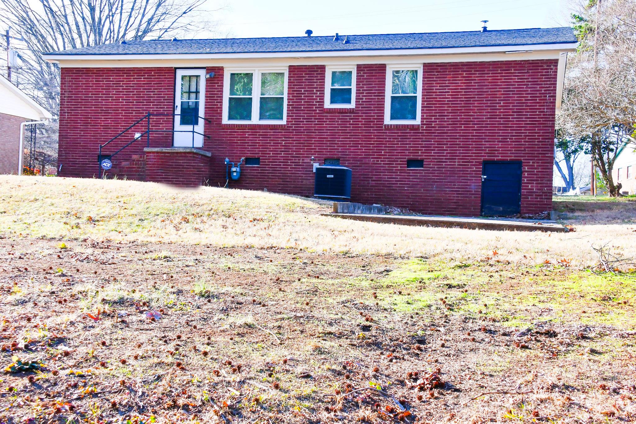 1121 Grovewood Drive