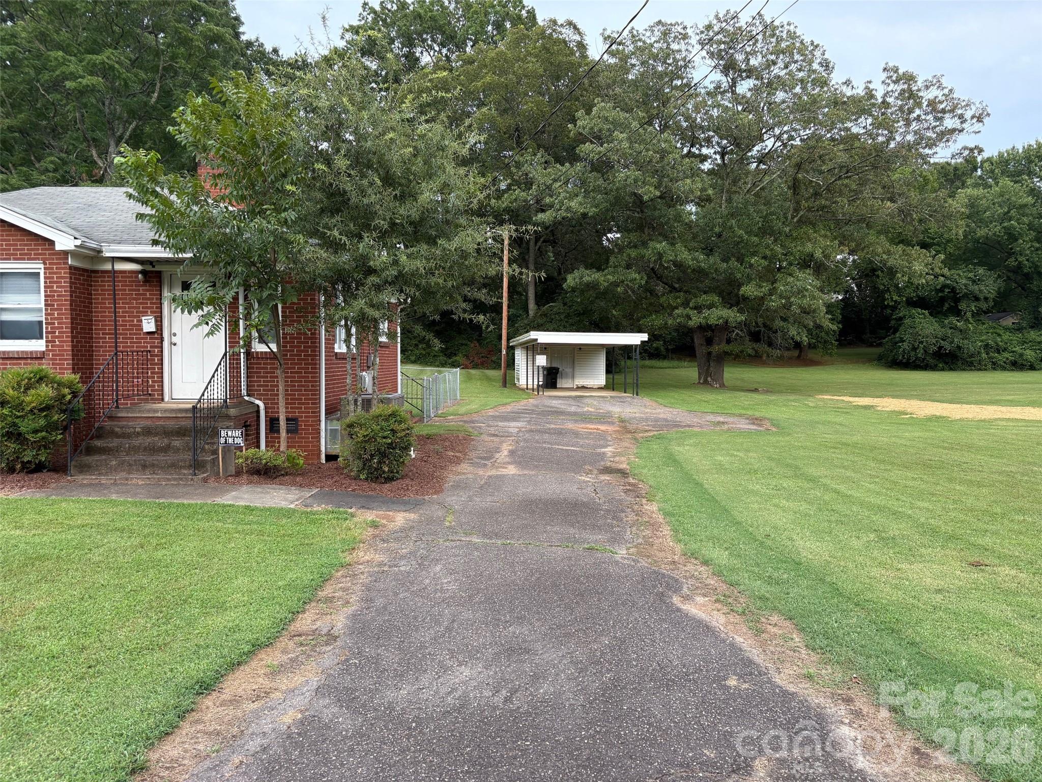 316 E Statesville Avenue
