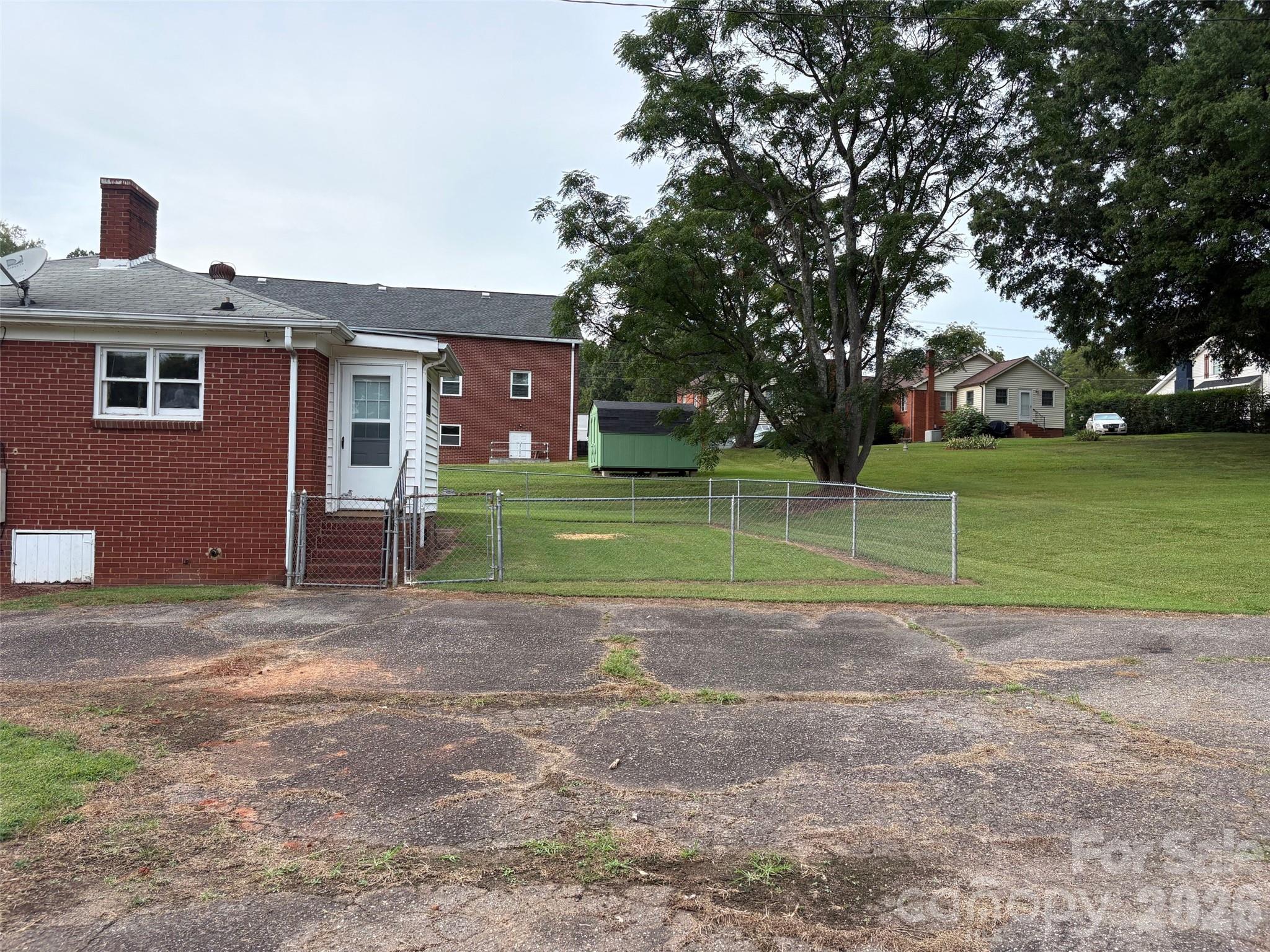 316 E Statesville Avenue