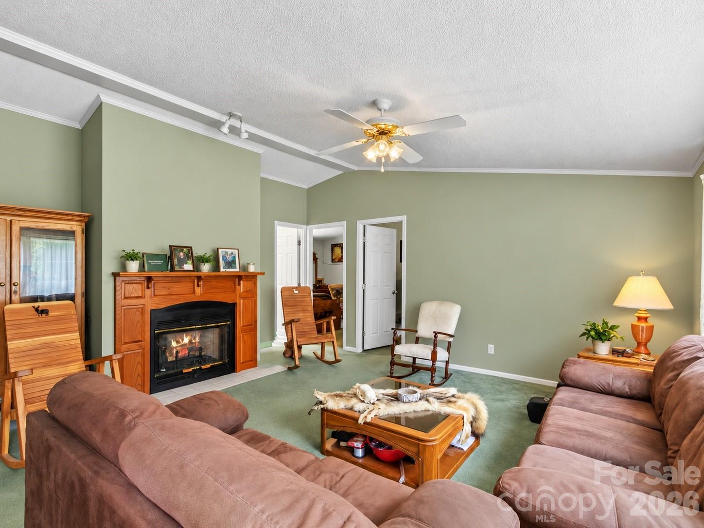 98 Cardinal Lane