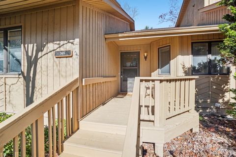 305 N Scarlet Oak Lane Hendersonville NC 28791