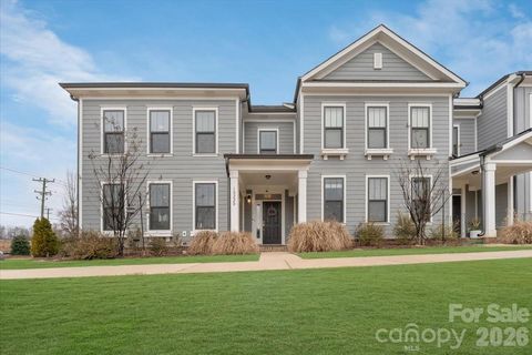 Photo of 10220 Meeting House Drive NW, Huntersville, NC 28078 (MLS # 4353390)