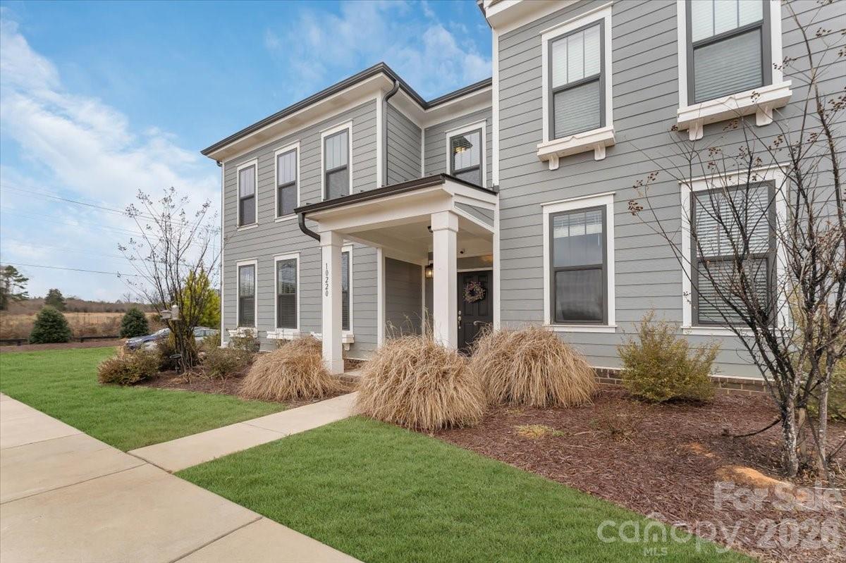 10220 Meeting House Drive NW