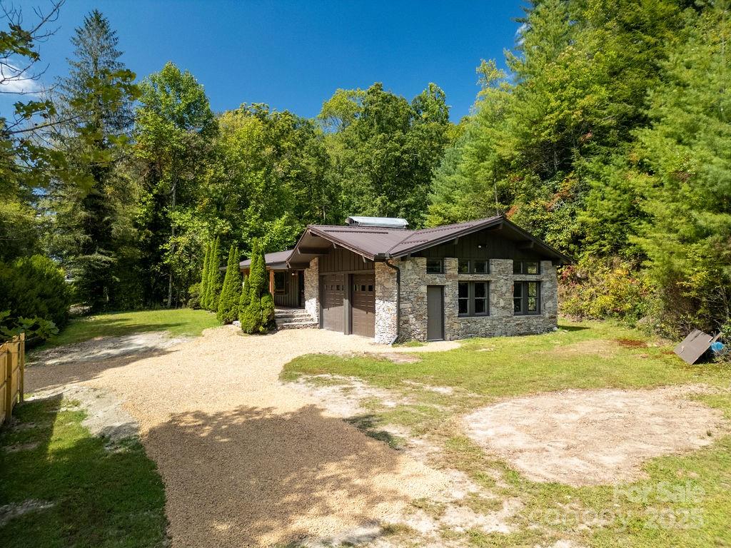 7321 Greenville Highway