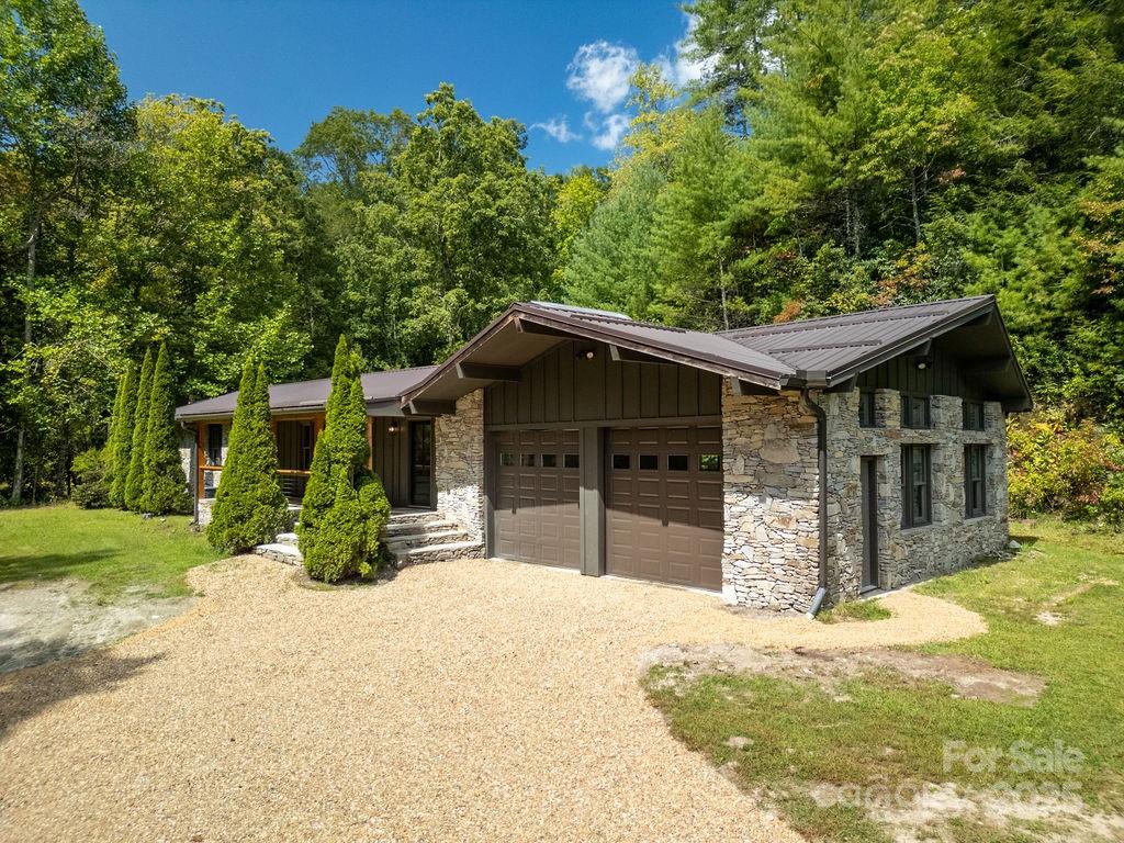 7321 Greenville Highway