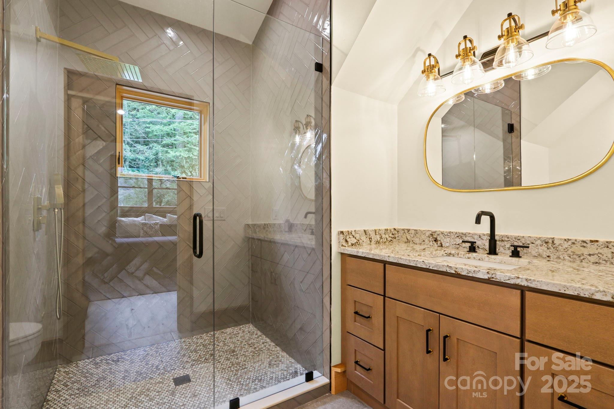 Blowing Rock, North Carolina 28605, United States, 4 Bedrooms Bedrooms, ,6 BathroomsBathrooms,Residential,Active,15222