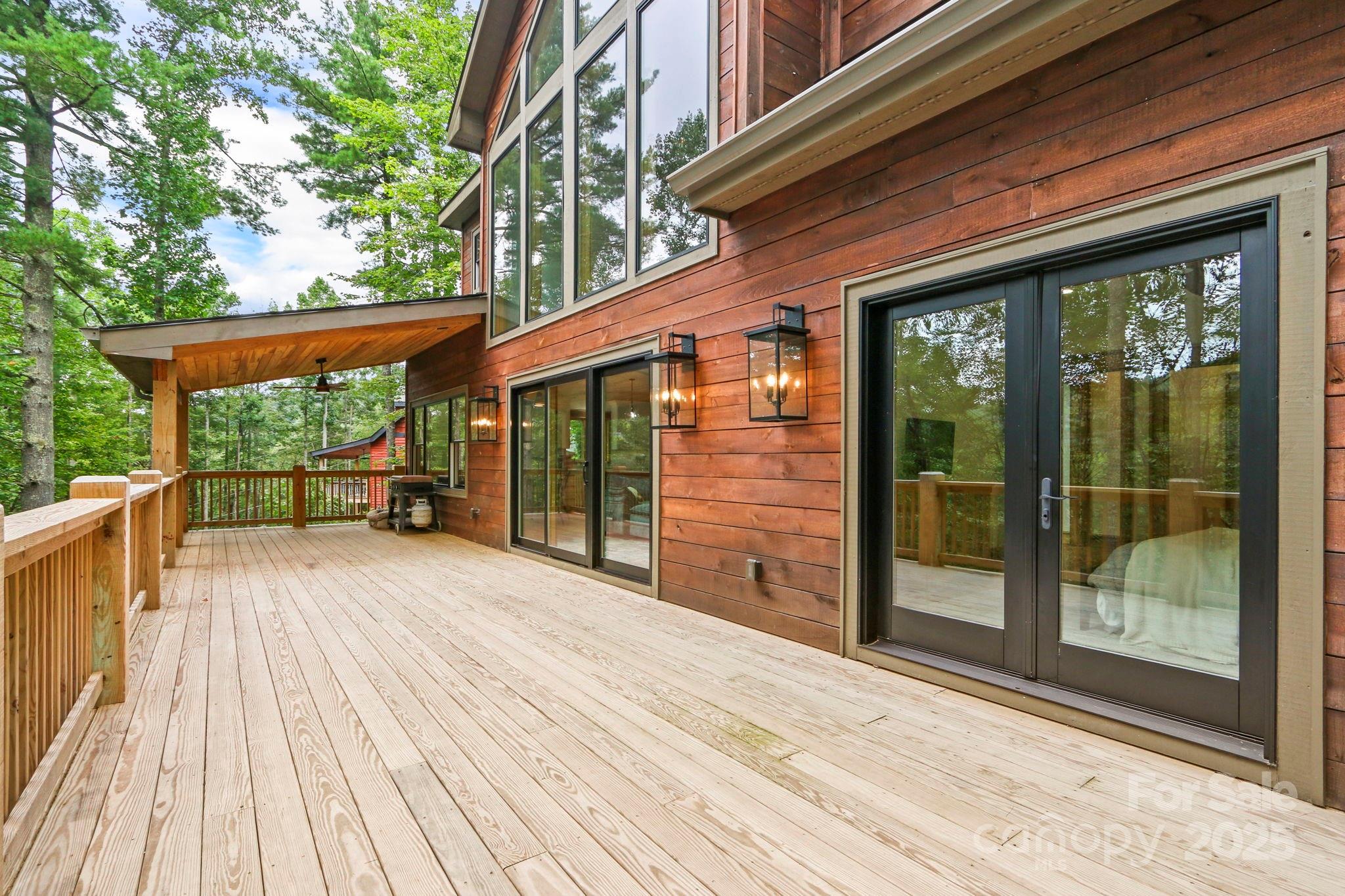 Blowing Rock, North Carolina 28605, United States, 4 Bedrooms Bedrooms, ,6 BathroomsBathrooms,Residential,Active,15222