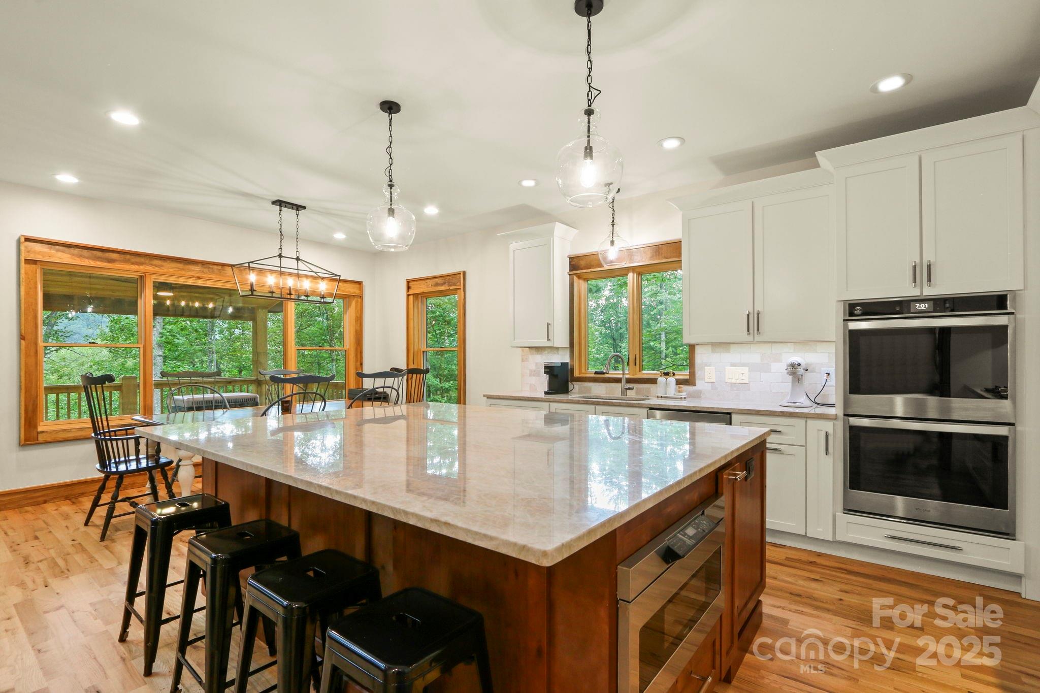 Blowing Rock, North Carolina 28605, United States, 4 Bedrooms Bedrooms, ,6 BathroomsBathrooms,Residential,Active,15222