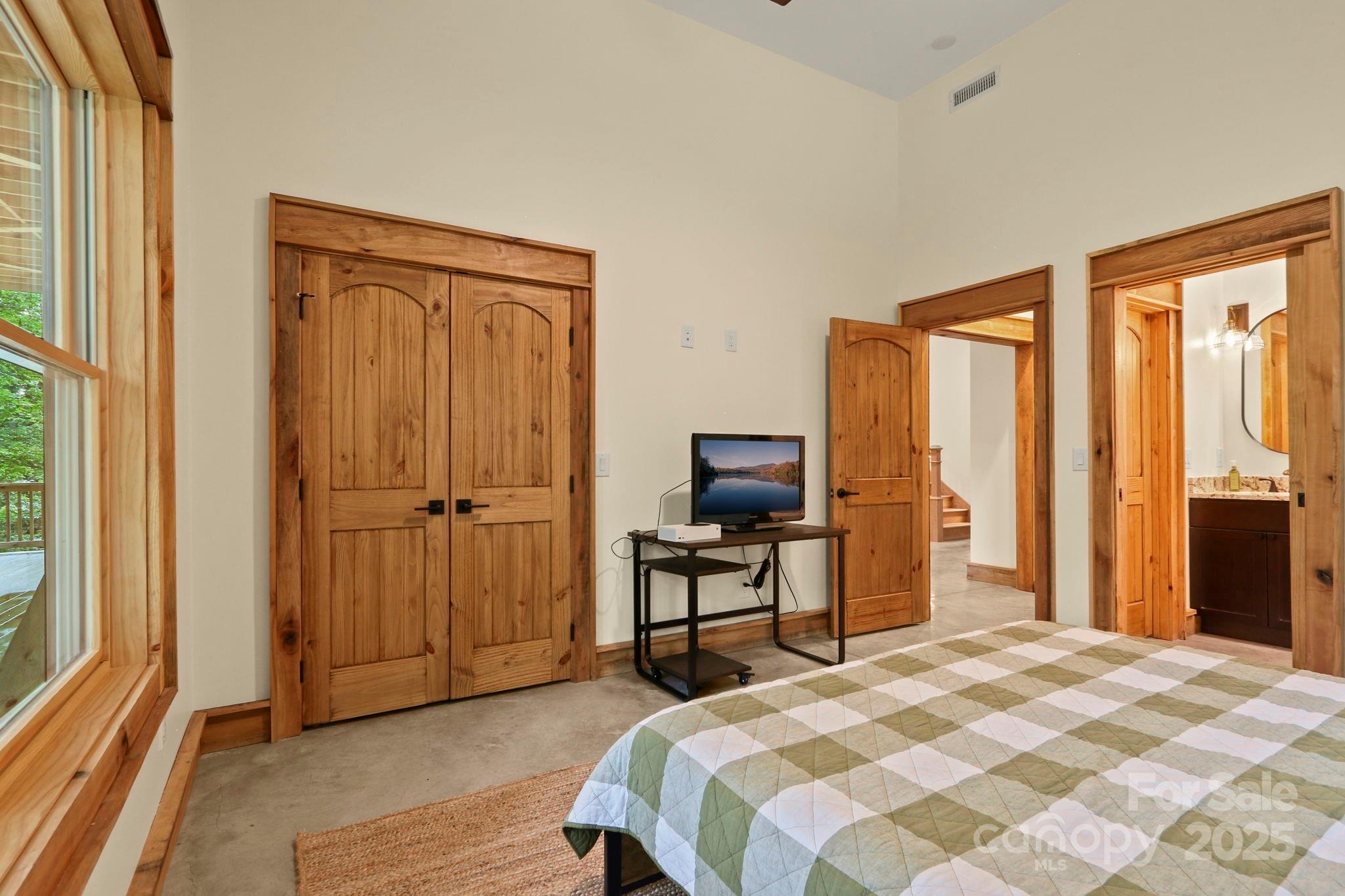 Blowing Rock, North Carolina 28605, United States, 4 Bedrooms Bedrooms, ,6 BathroomsBathrooms,Residential,Active,15222