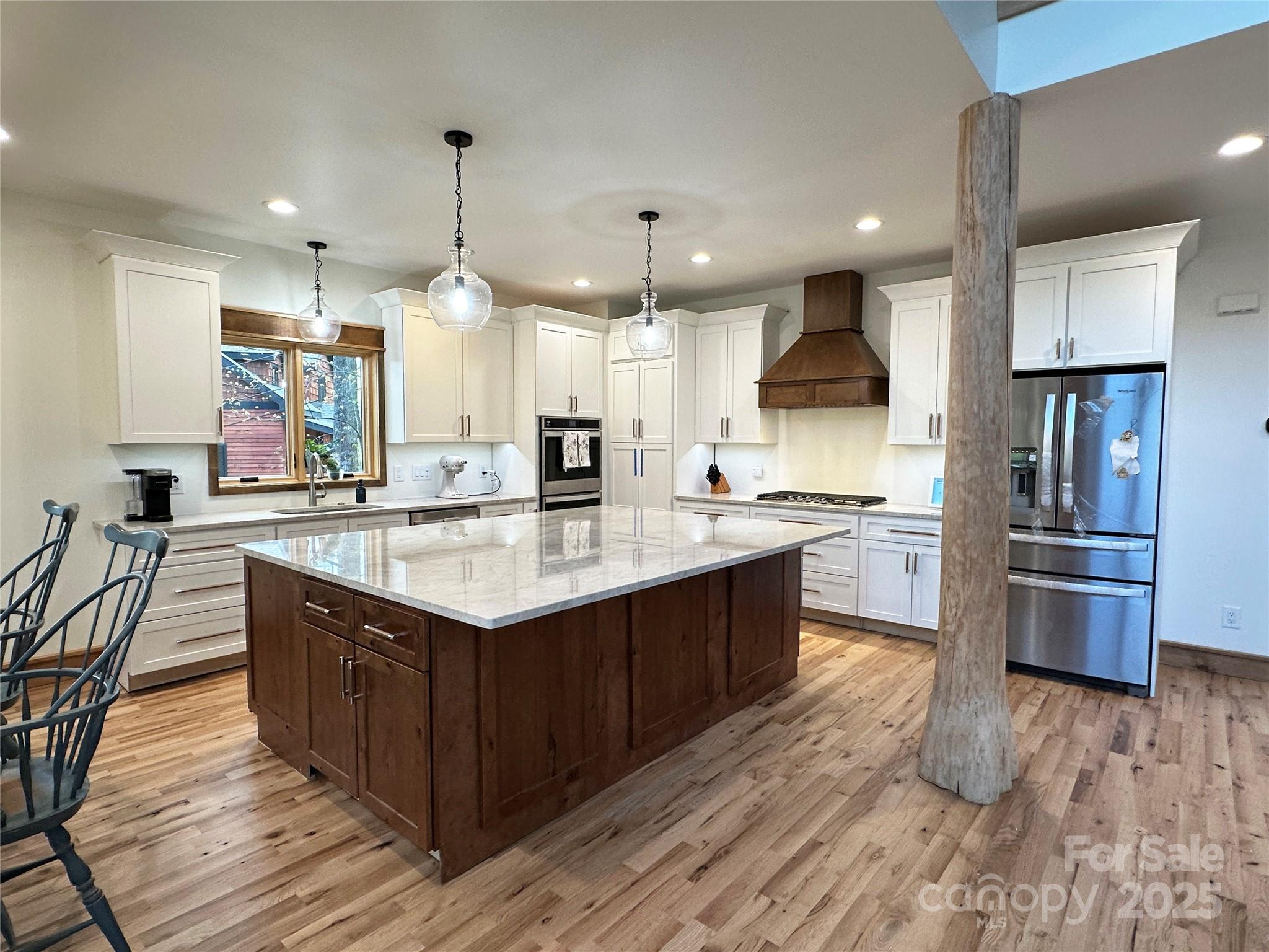 371 Hews Circle