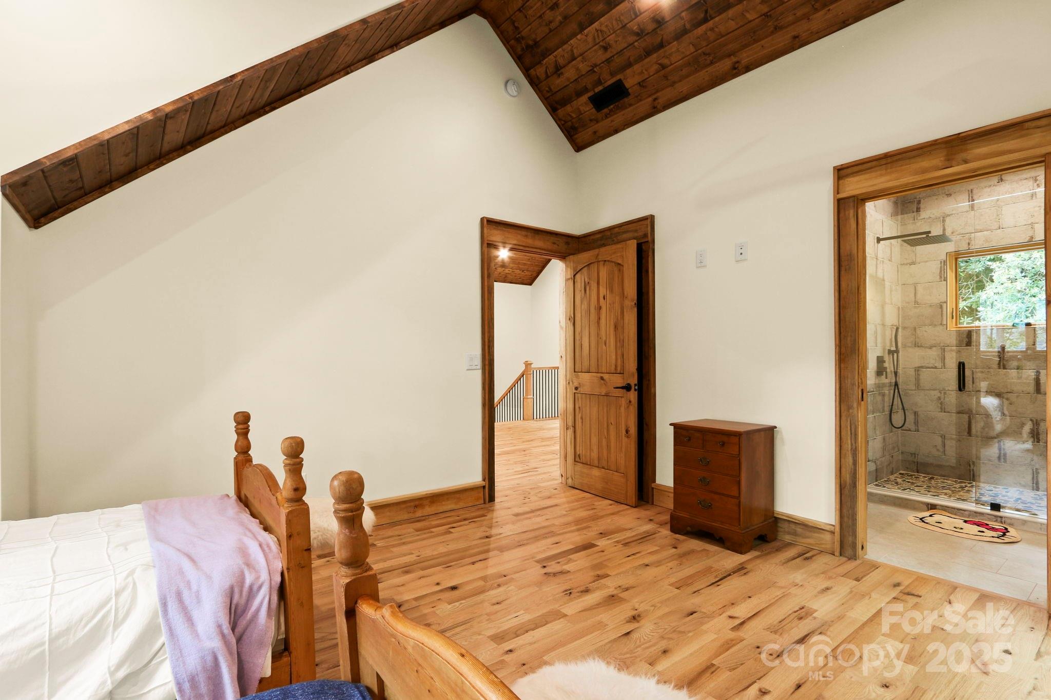 Blowing Rock, North Carolina 28605, United States, 4 Bedrooms Bedrooms, ,6 BathroomsBathrooms,Residential,Active,15222