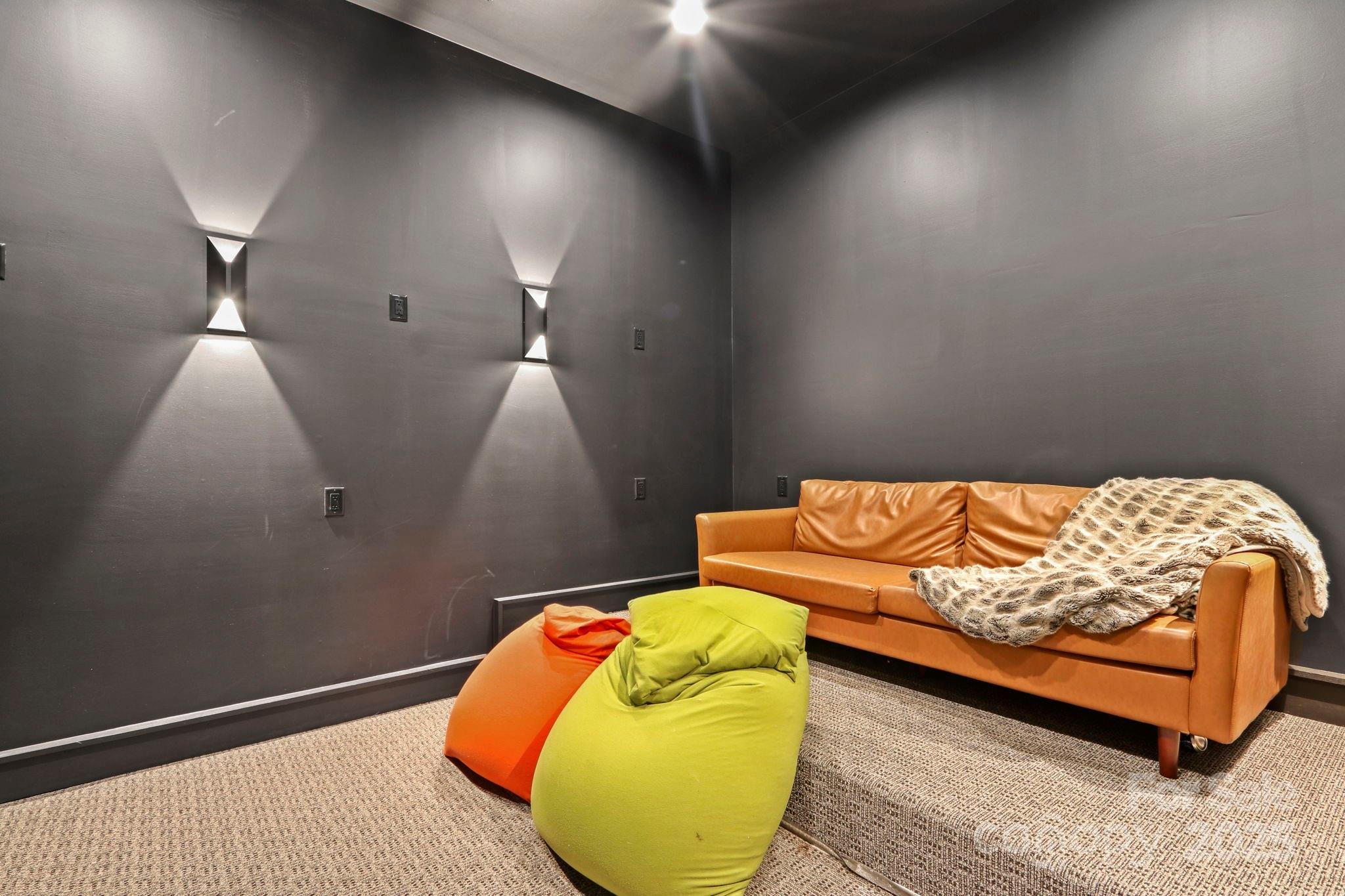 Blowing Rock, North Carolina 28605, United States, 4 Bedrooms Bedrooms, ,6 BathroomsBathrooms,Residential,Active,15222