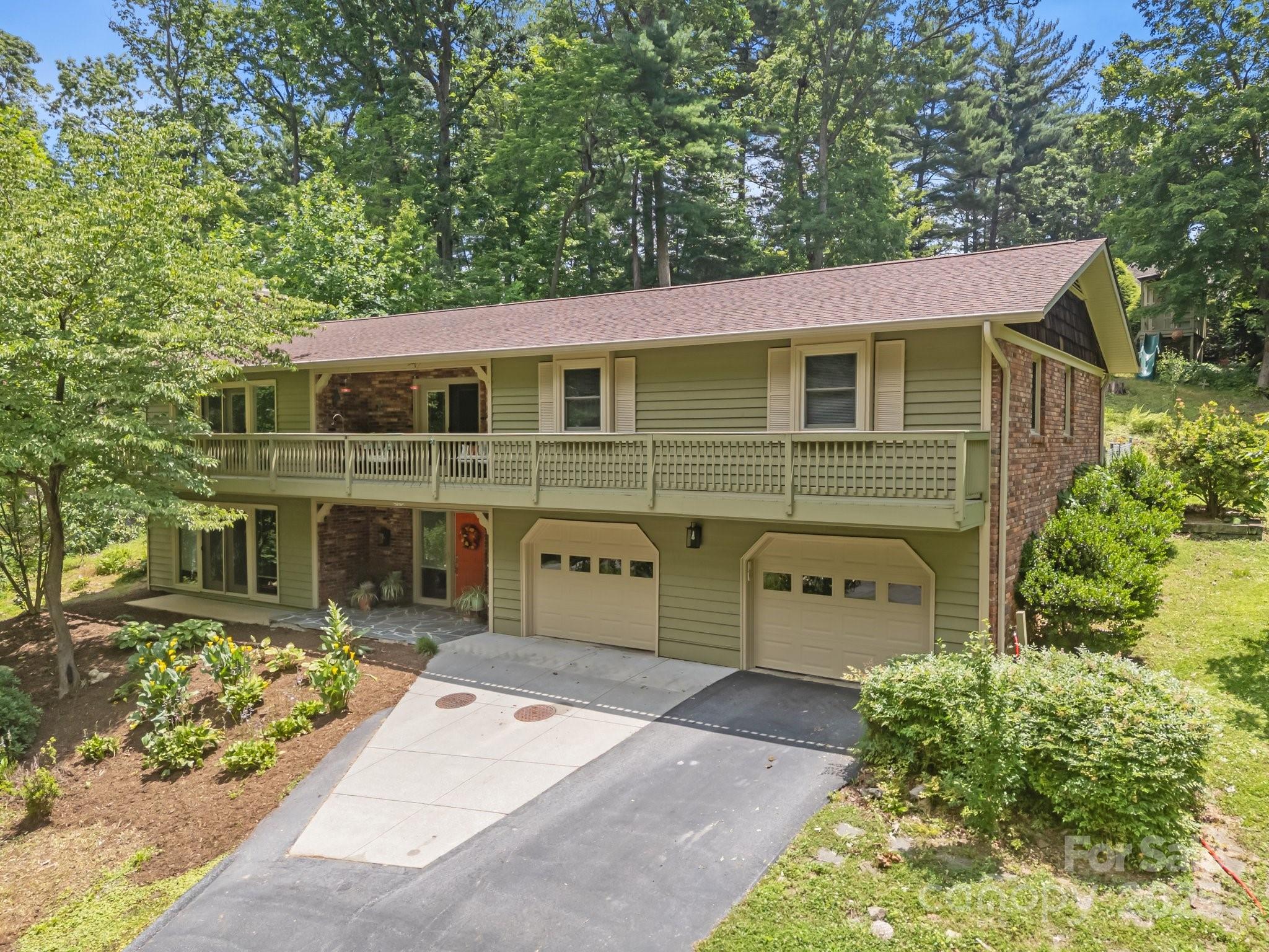 894 Indian Hill Road