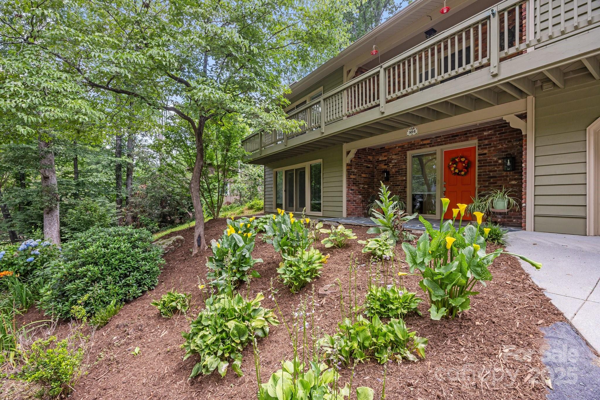 894 Indian Hill Road