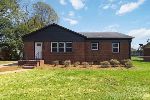 Photo of 3609 Eastway Drive, Charlotte, NC 28205 (MLS # 4356441)