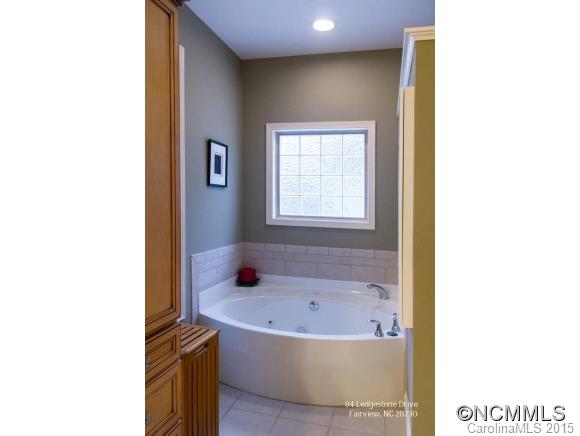 Ledgestone - Residential