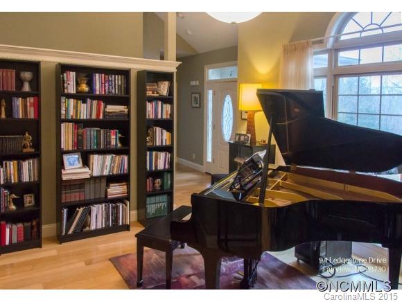 Ledgestone - Residential