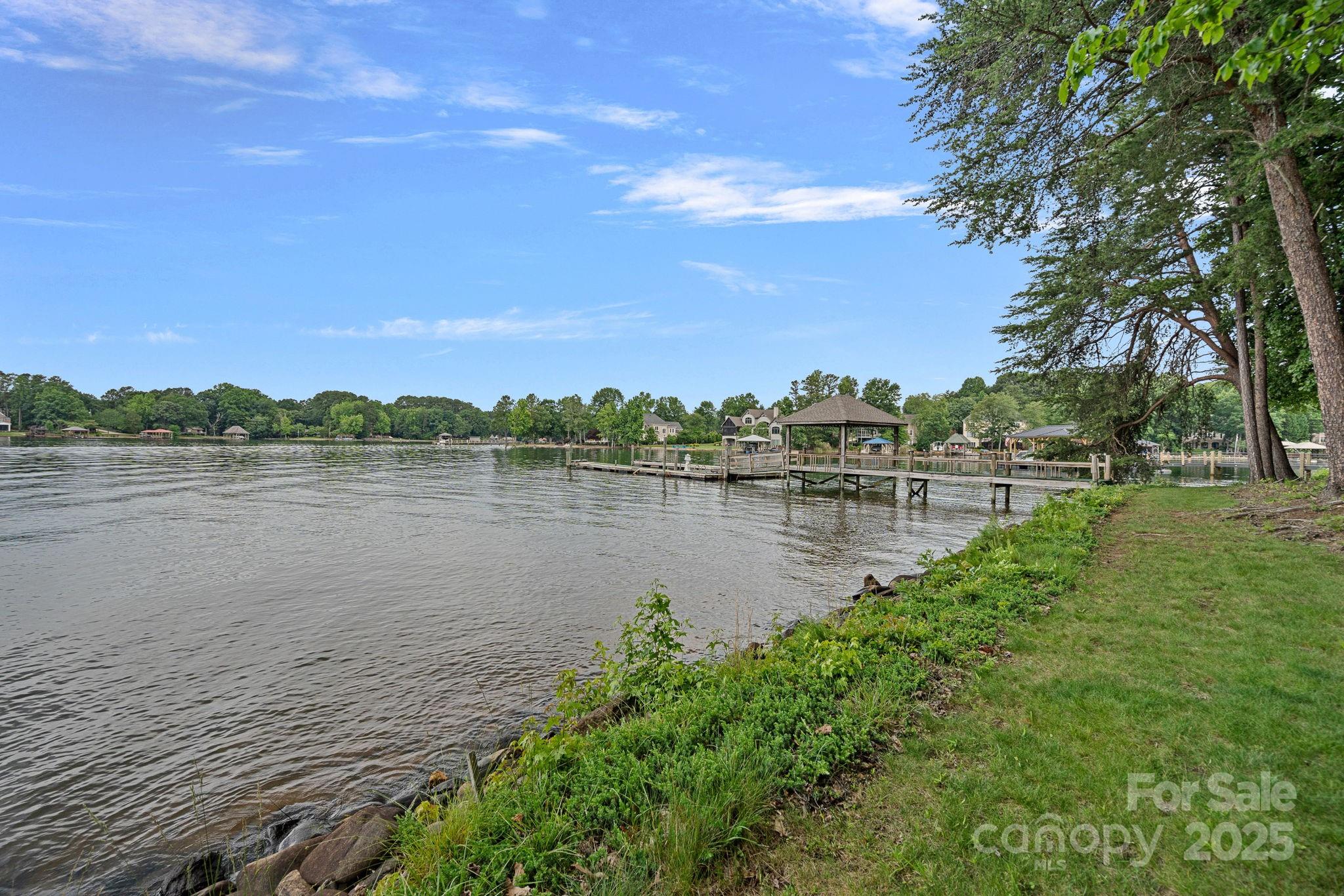 The Harbour At The Pointe - Residential