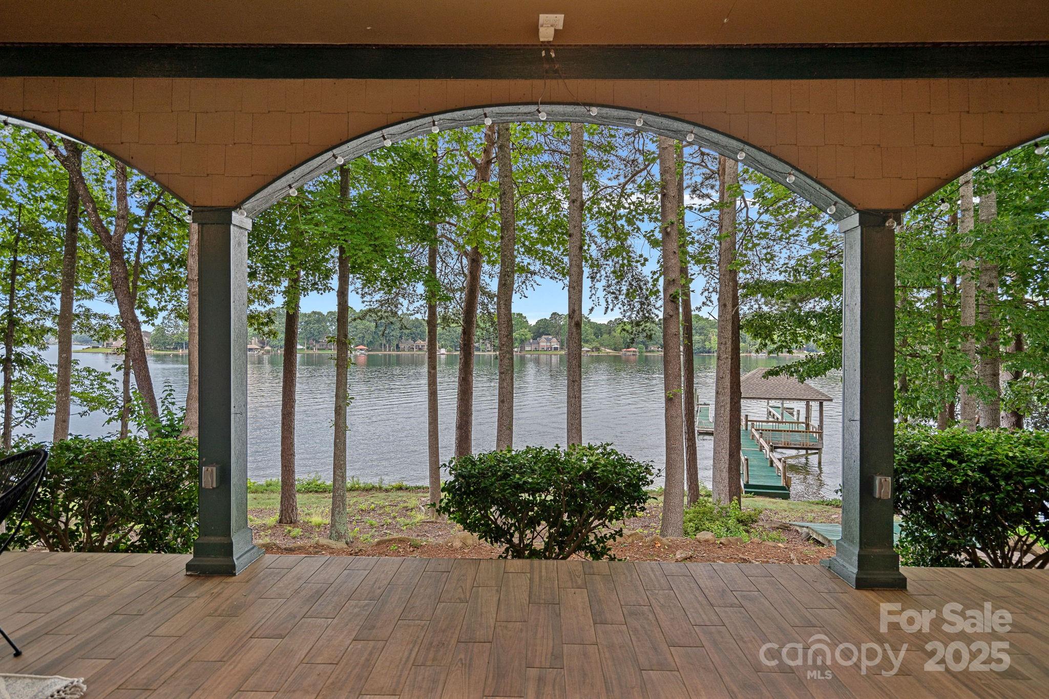 The Harbour At The Pointe - Residential