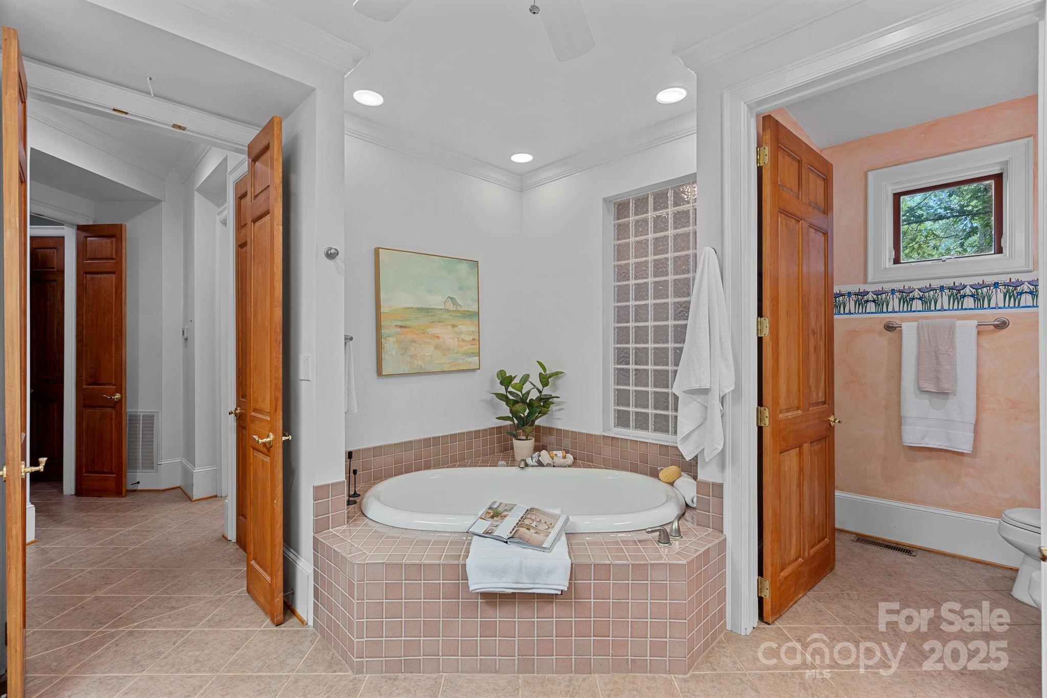 The Harbour At The Pointe - Residential