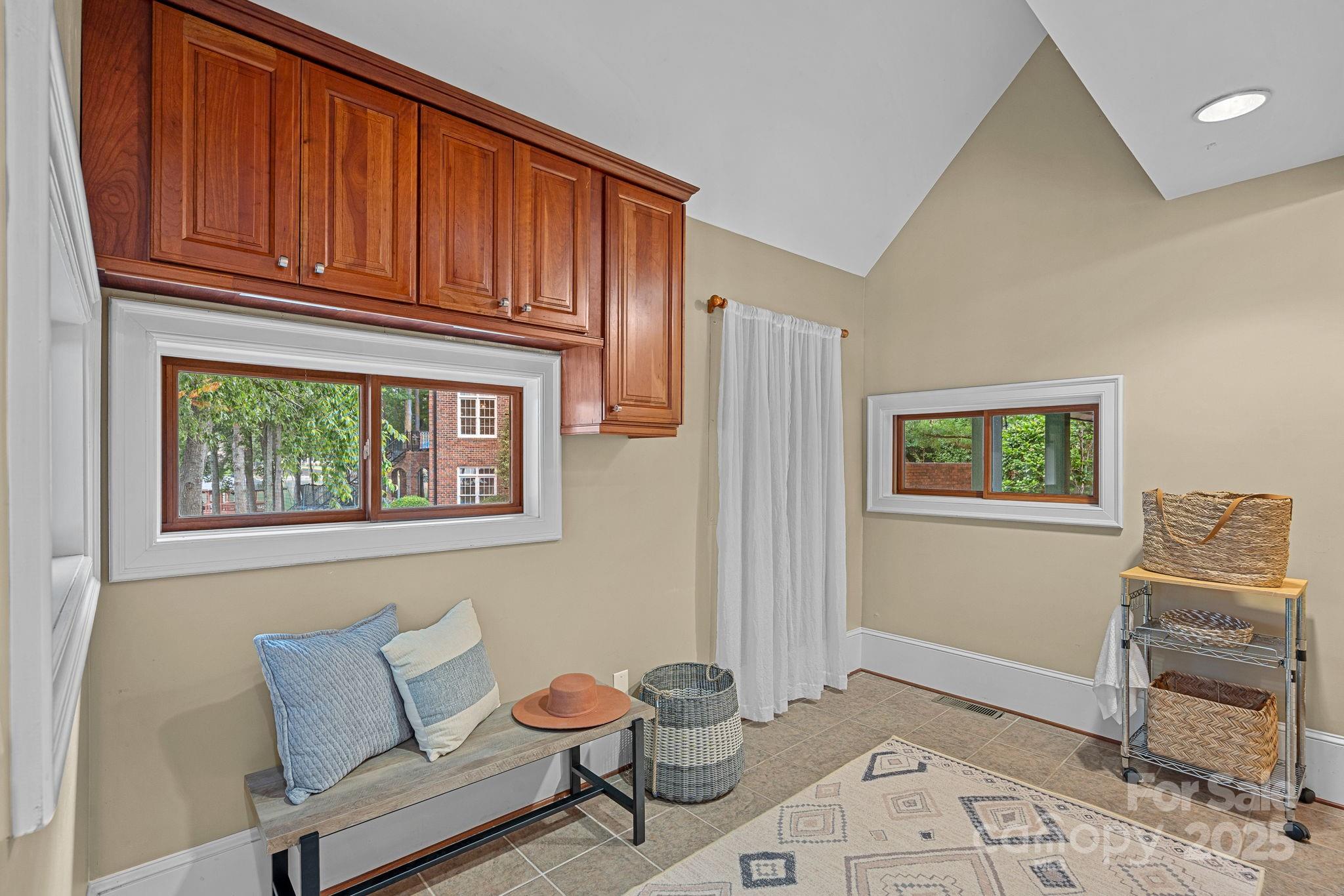 The Harbour At The Pointe - Residential