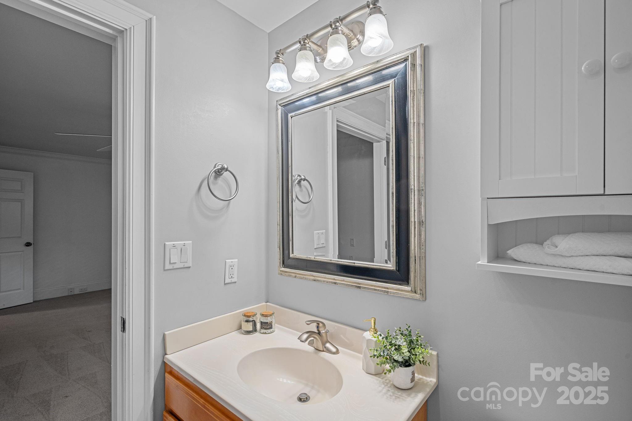 The Harbour At The Pointe - Residential