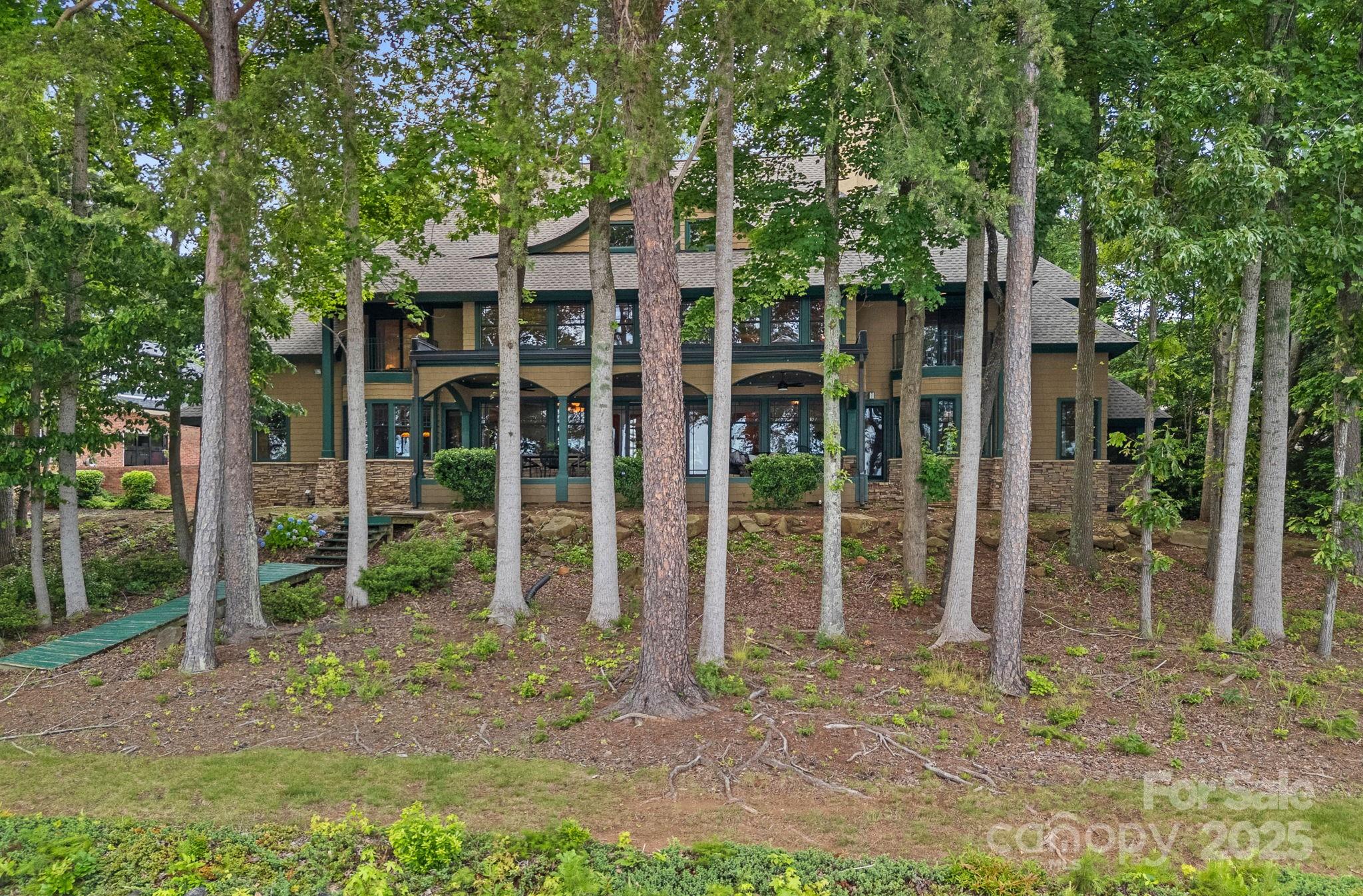 The Harbour At The Pointe - Residential