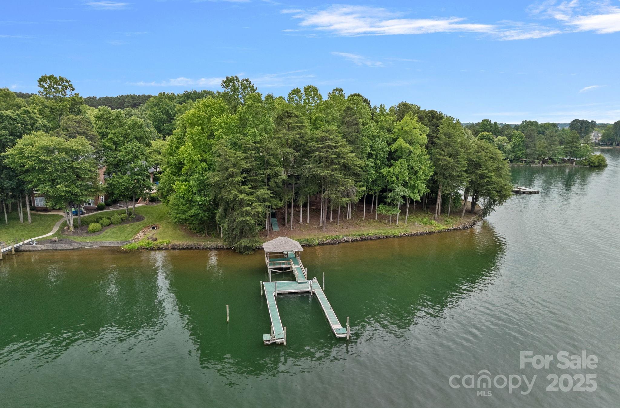 The Harbour At The Pointe - Residential