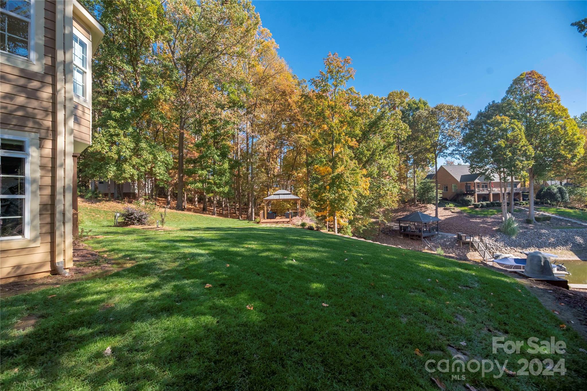 Lakepointe South - Residential