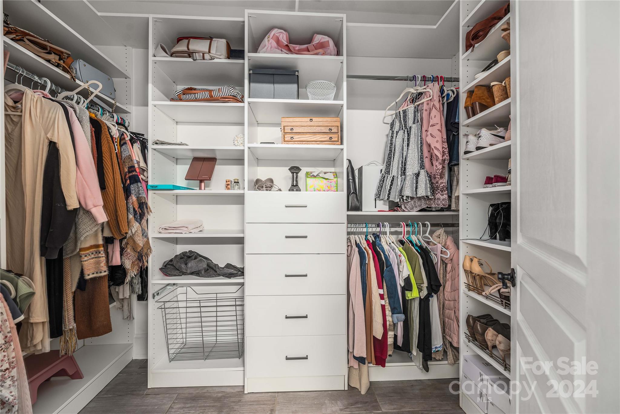 Lakepointe South - Residential