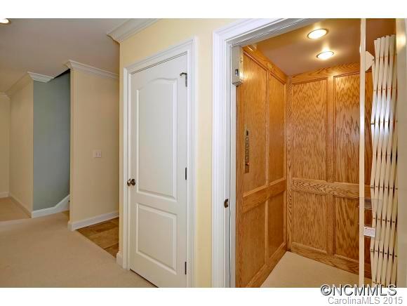 Straus Park - Residential