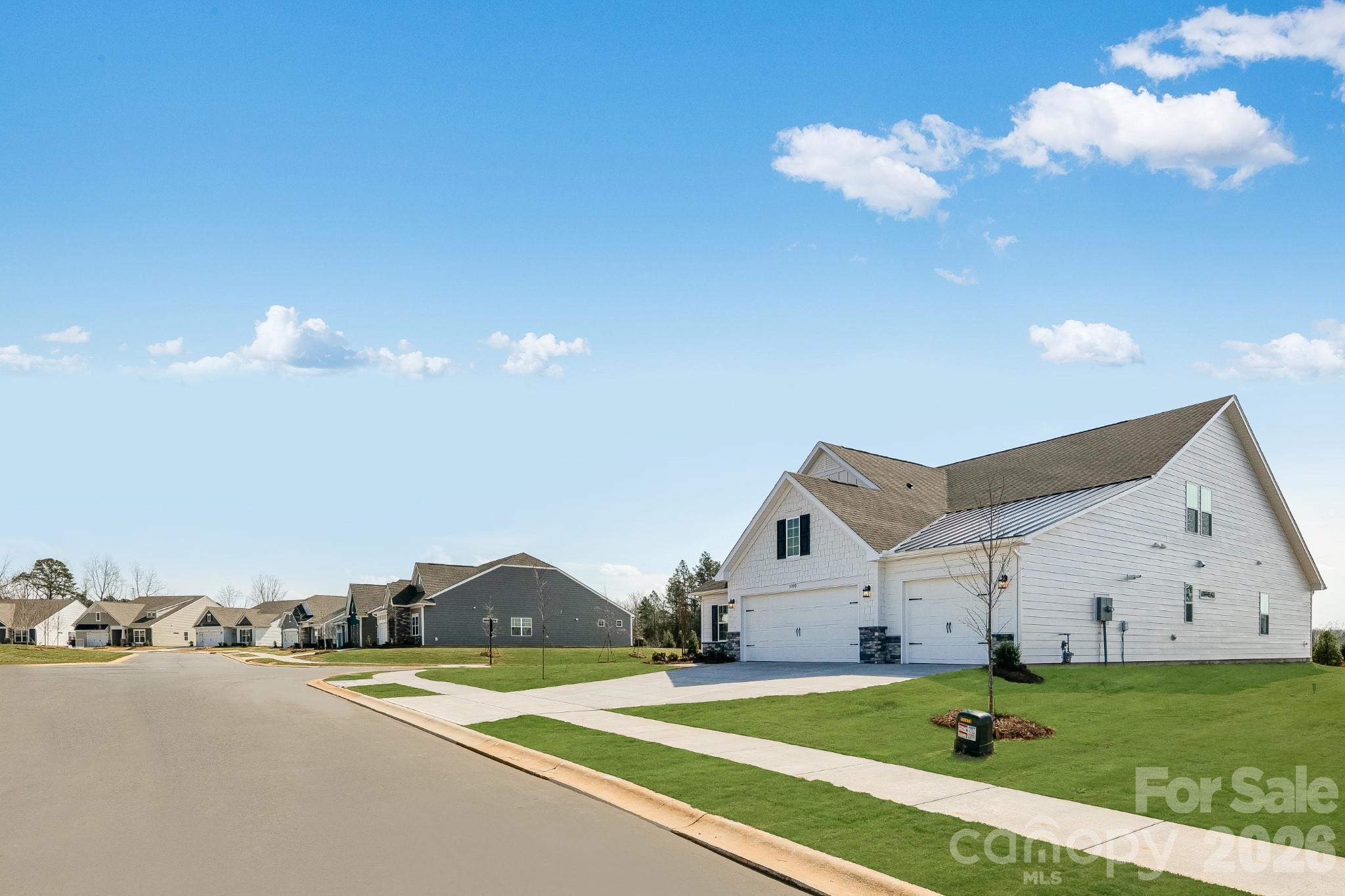 5390 Redbud Road 1