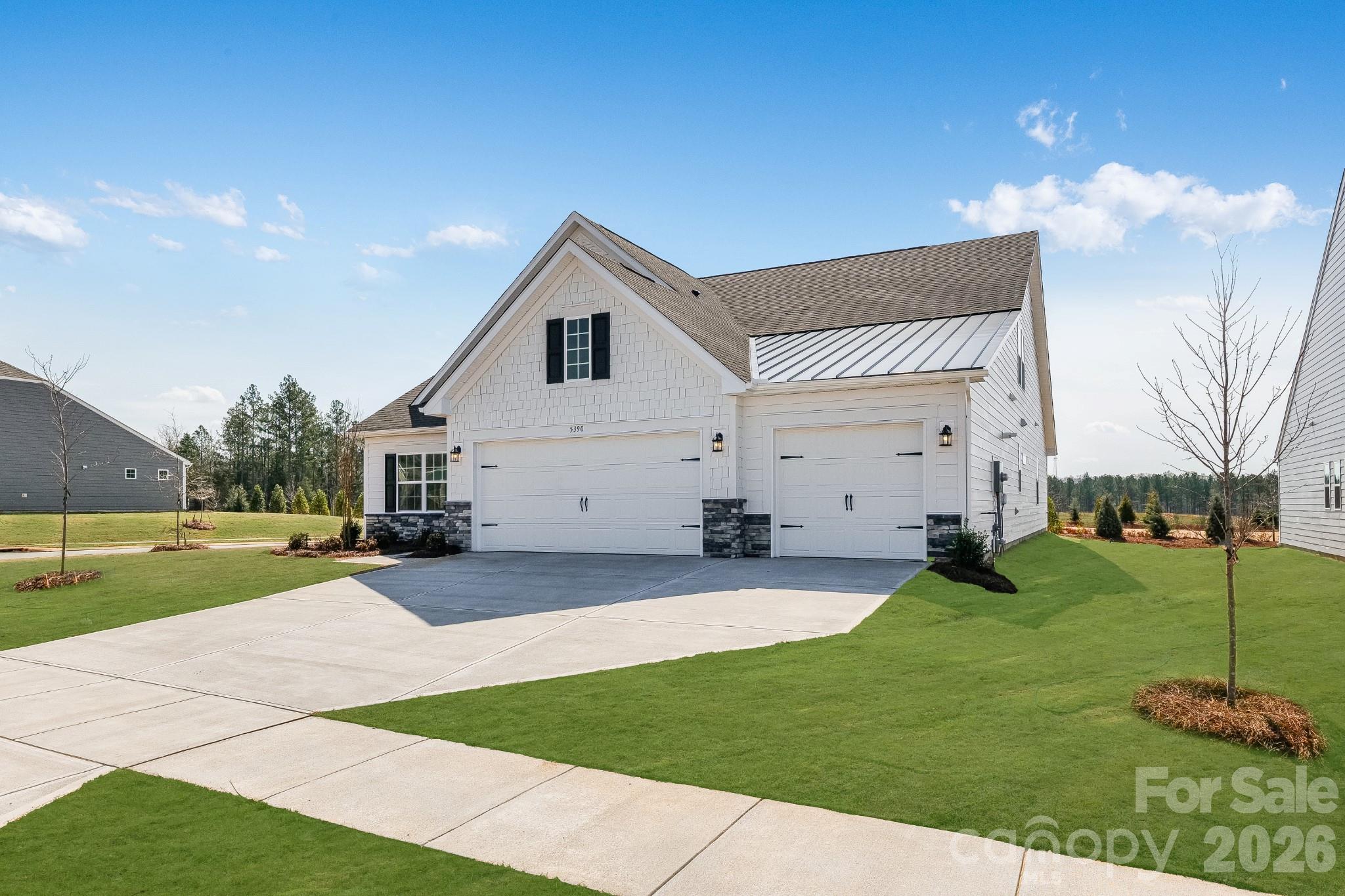 5390 Redbud Road 1