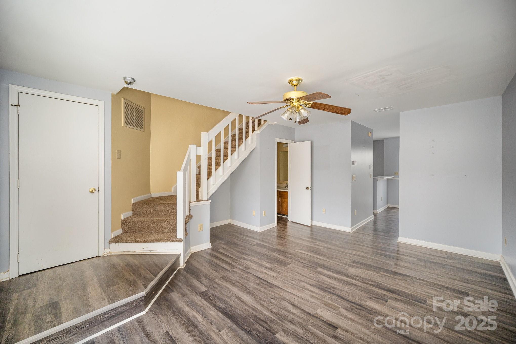 6303 Windsor Gate Lane