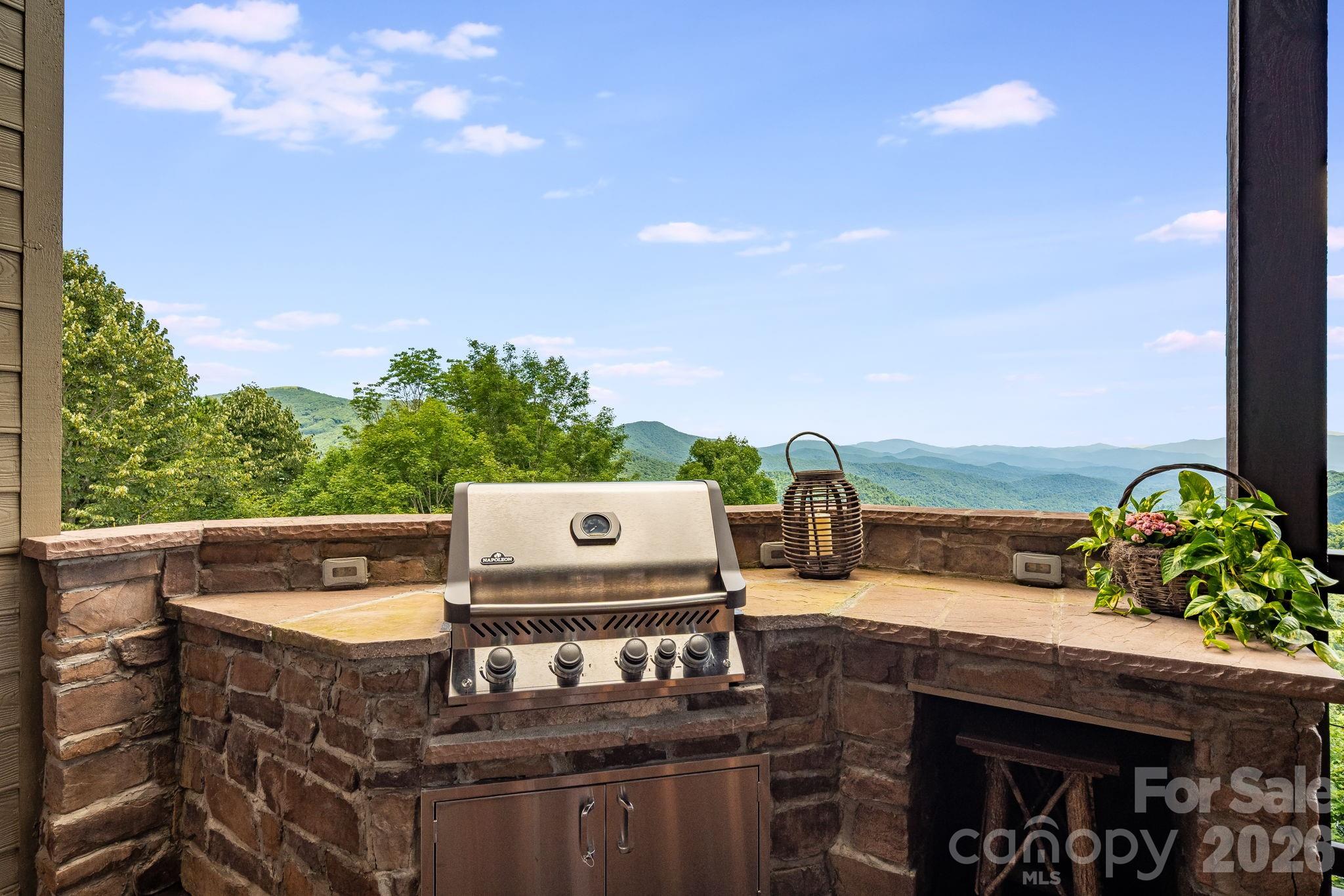 817 Running Cedar Ln, Mars Hill, NC, 28754, USA, 4 Bedrooms Bedrooms, ,5 BathroomsBathrooms,Residential,Active,817 Running Cedar Ln,4407984
