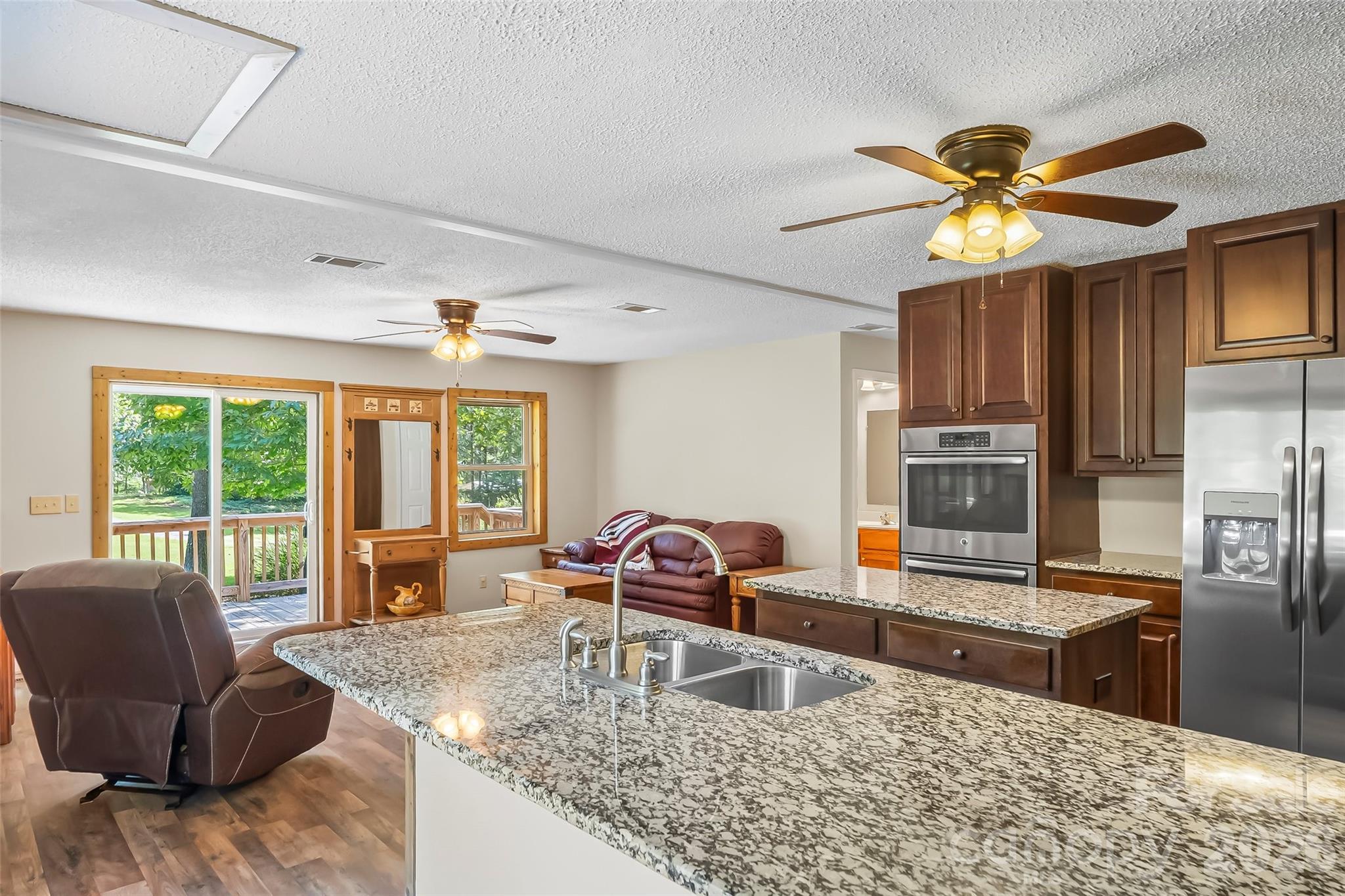 3377 Mentink Way