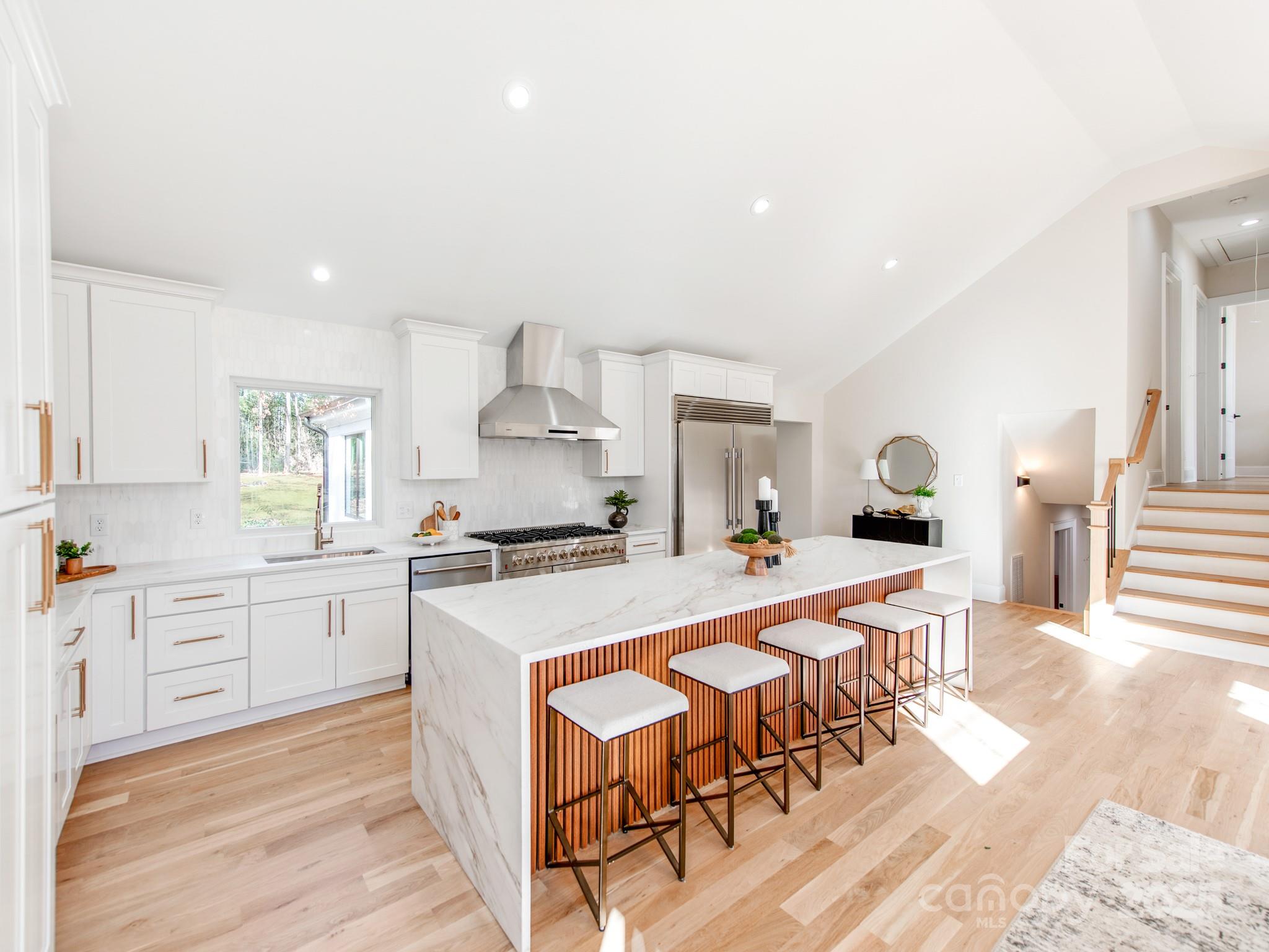 2801 Huntingtowne Farms Lane