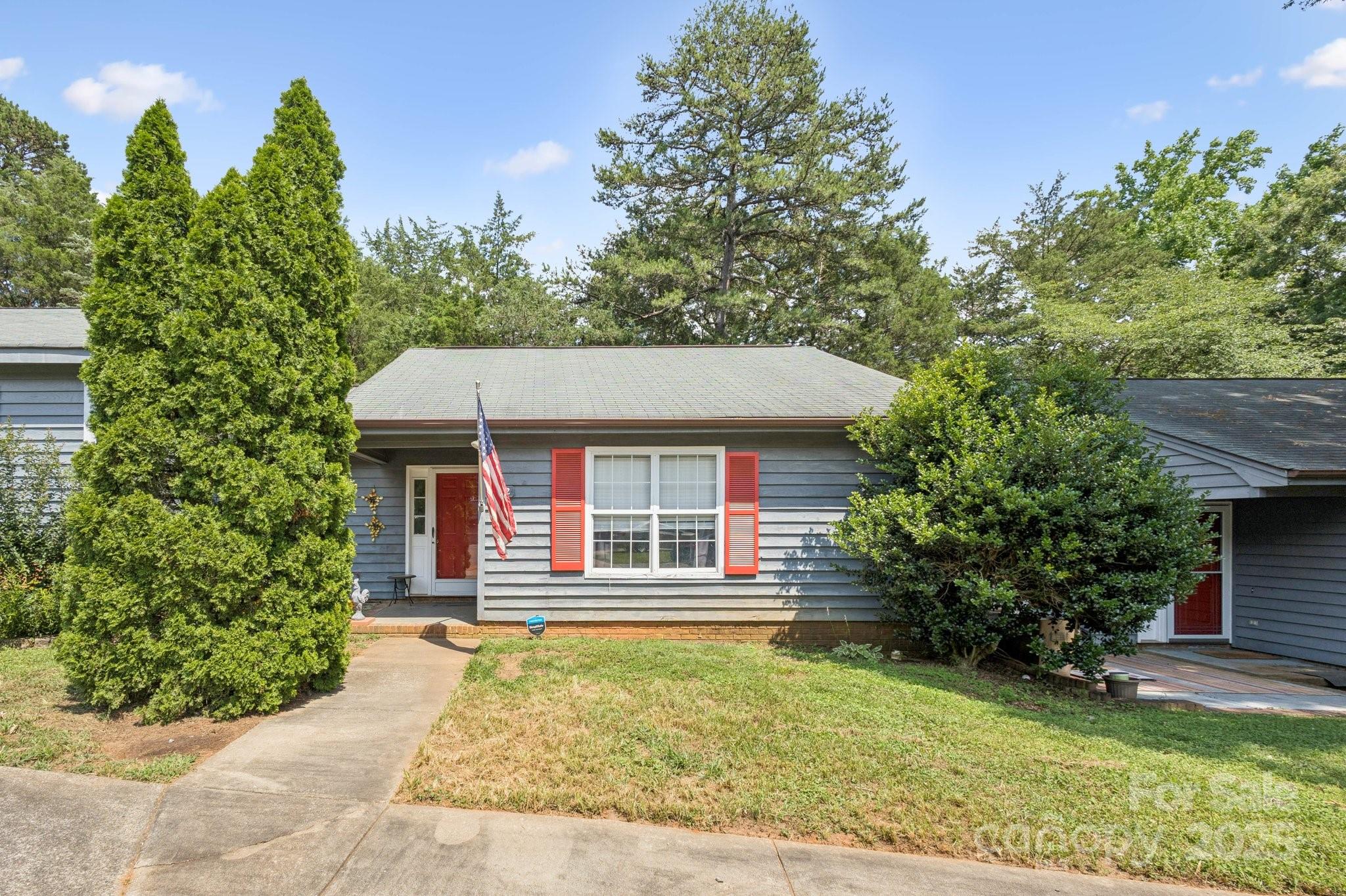 432 English Ivy Court