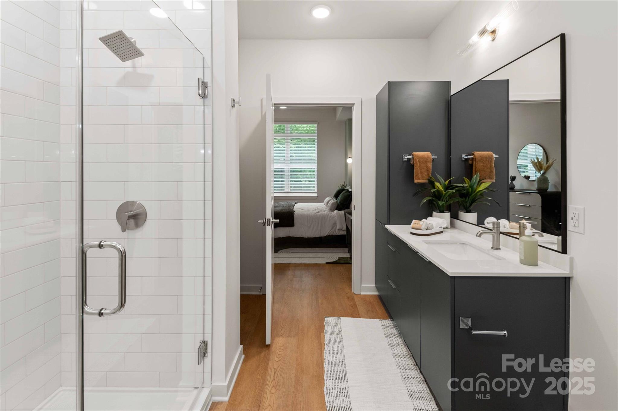 Charlotte, North Carolina 28209, United States, 2 Bedrooms Bedrooms, ,2 BathroomsBathrooms,Residential,Active,5342