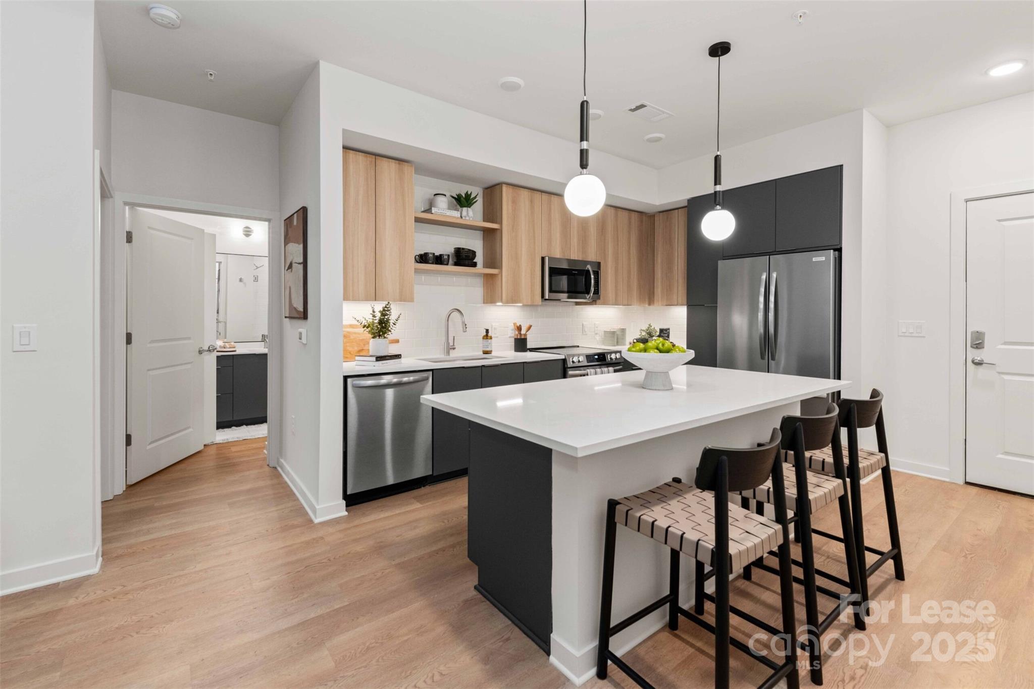 Charlotte, North Carolina 28209, United States, 2 Bedrooms Bedrooms, ,2 BathroomsBathrooms,Residential,Active,5342