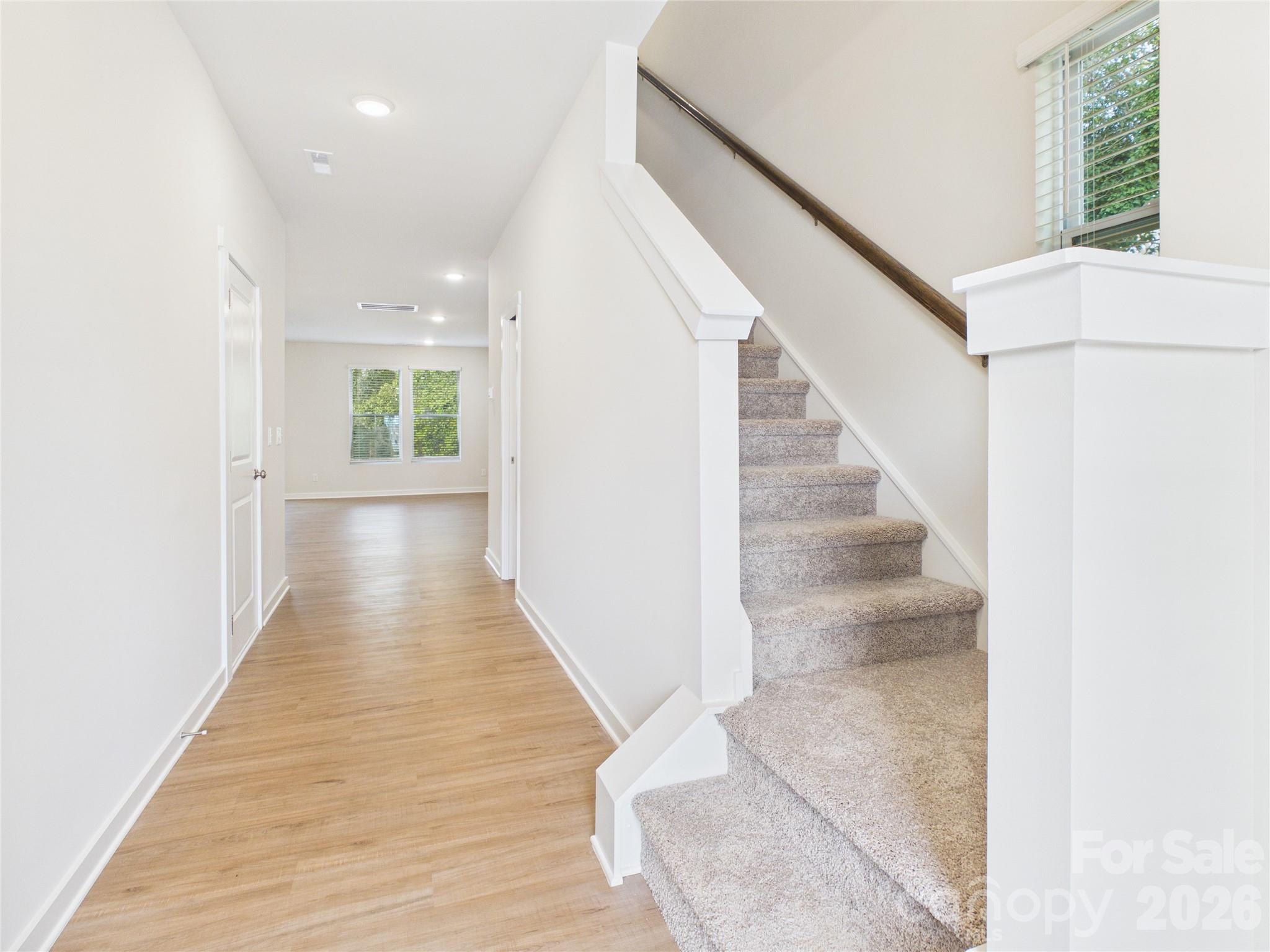 311 E King Street 05