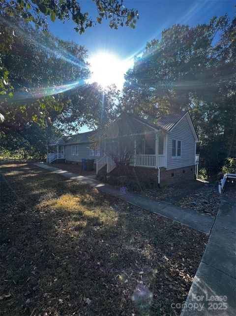 Photo of 120 S Morrow Avenue, Albemarle, NC 28001 (MLS # 4330126)