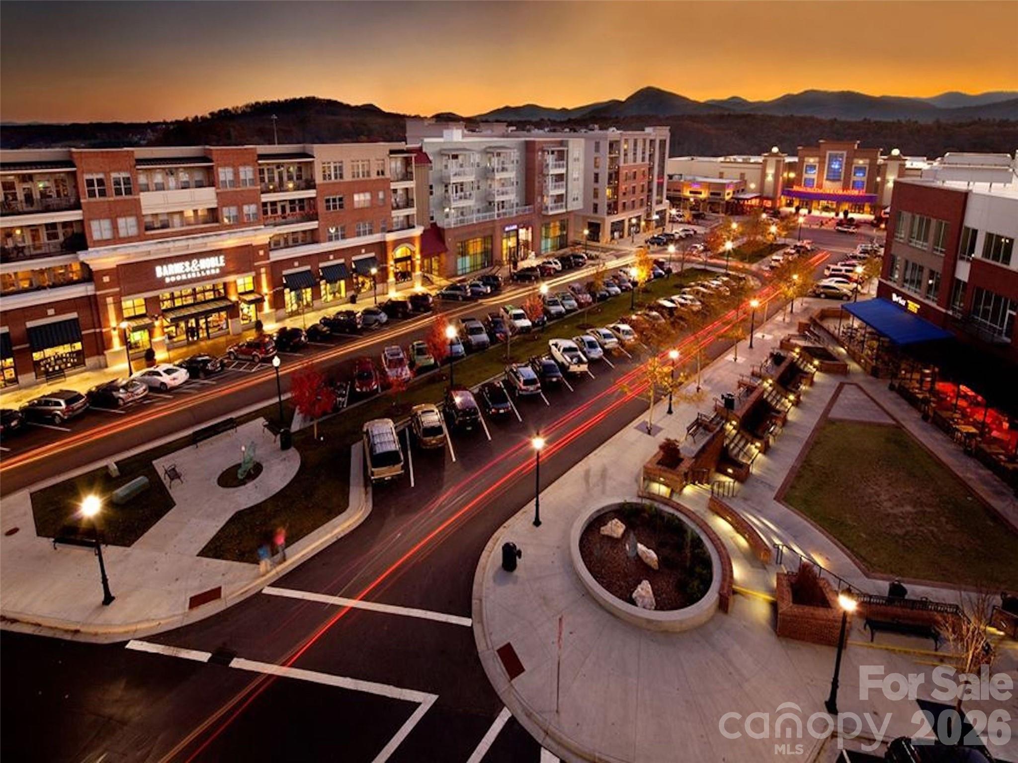 Biltmore Park Town Square - Residential