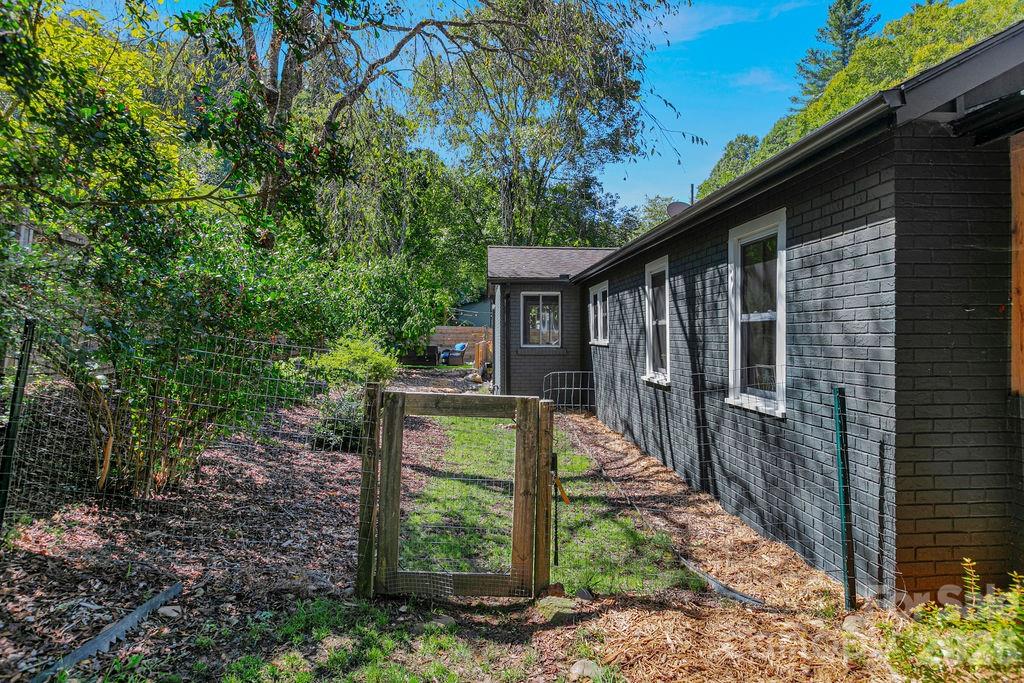 354 King Road