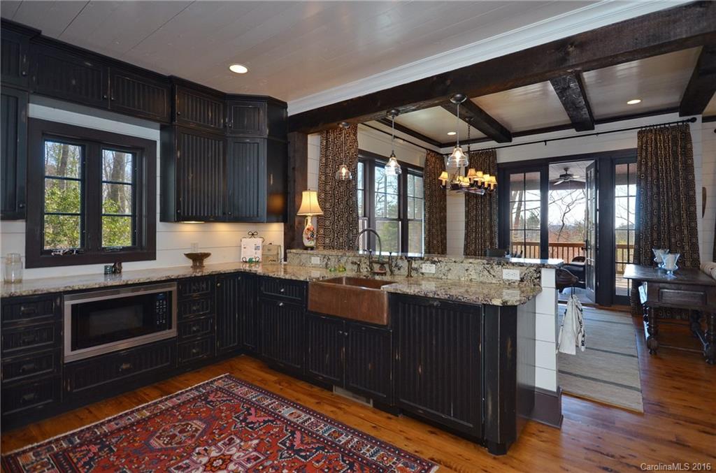 Mountaintop Golf & Lake Club - Residential