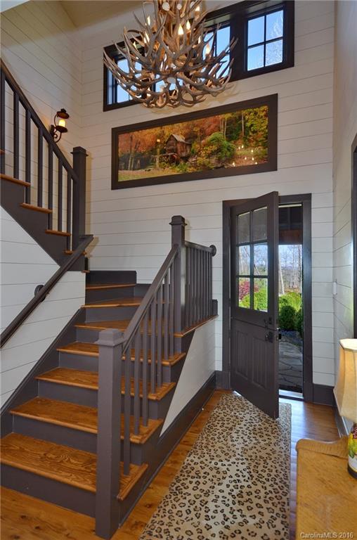 Mountaintop Golf & Lake Club - Residential