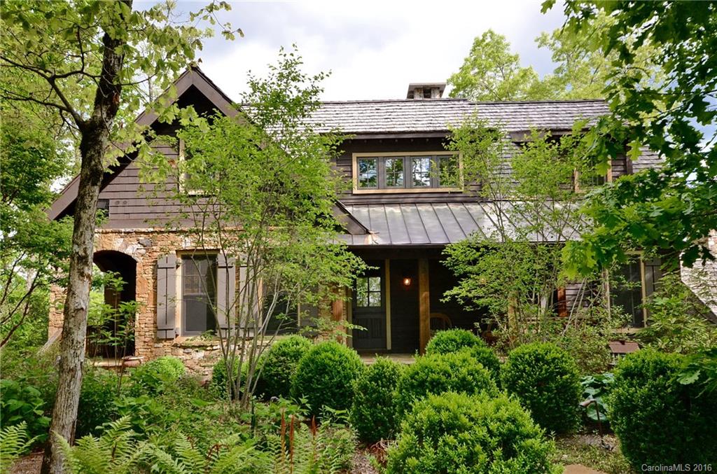 Mountaintop Golf & Lake Club - Residential