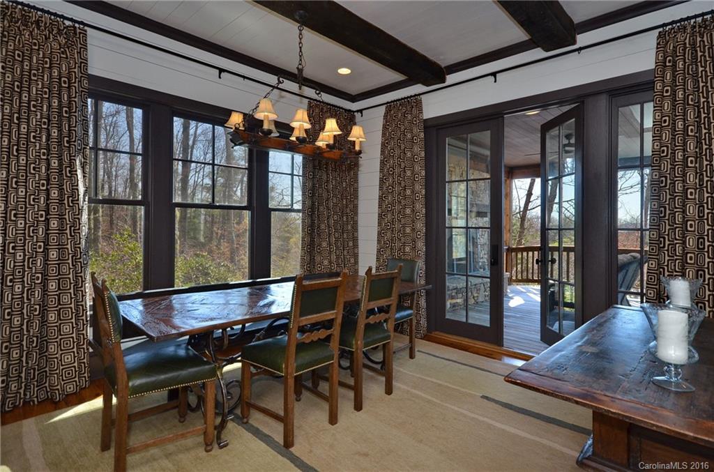 Mountaintop Golf & Lake Club - Residential