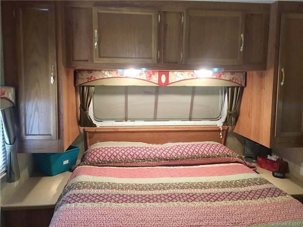 Twin Harbor - Residential